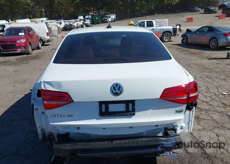 2015 Volkswagen Jetta 1.8T Se из США, поврежденный, VIN 3VWD07AJ6FM348664
